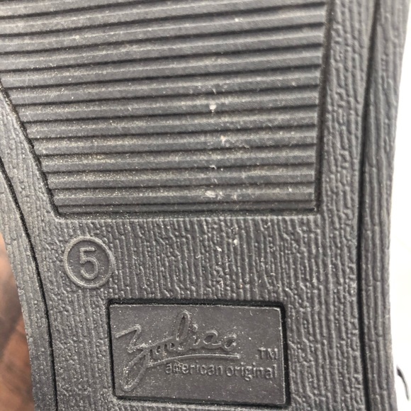 Like new black boots. - Picture 3 of 3